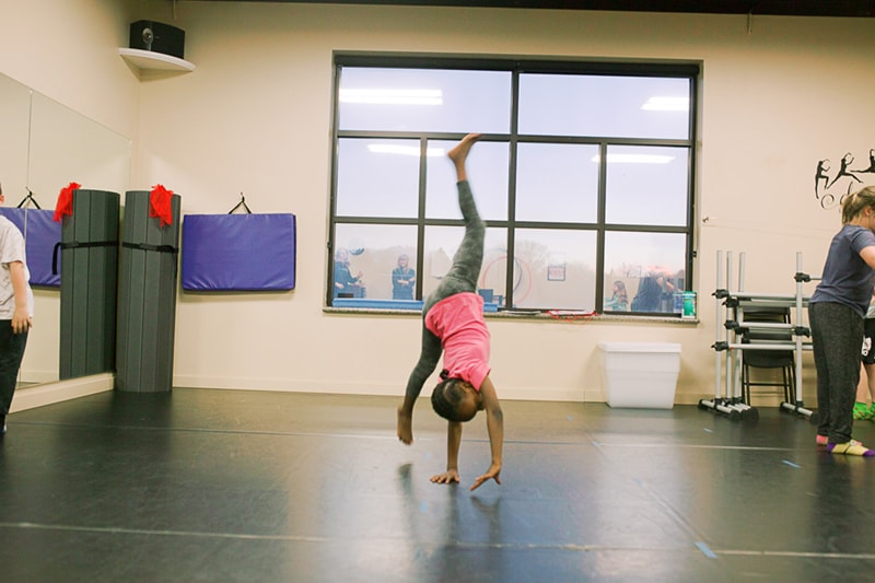 Gymnastics Flexibility and Dance Tumbling Classes at OSMD